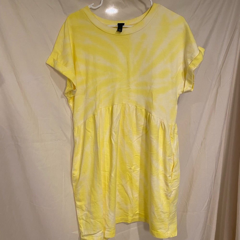 Lemon yellow casual dress